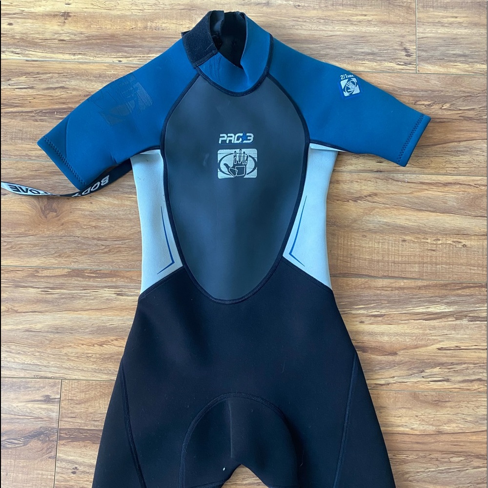 Wetsuit